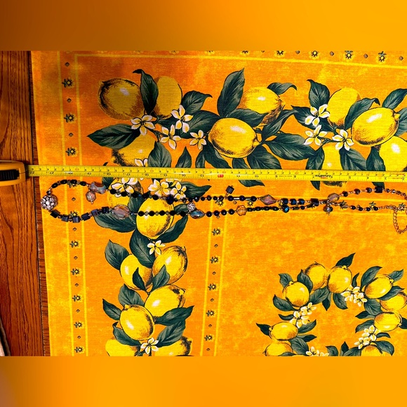 Gorgeous 22in Long Blue Crystal Necklace- Statement Piece - Picture 10 of 10